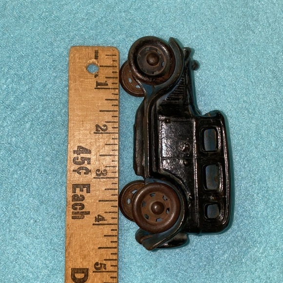 A C WILLIAMS Cast iron antique vintage sedan car - Picture 7 of 8